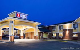 Fargo Inn And Suites Fargo North Dakota